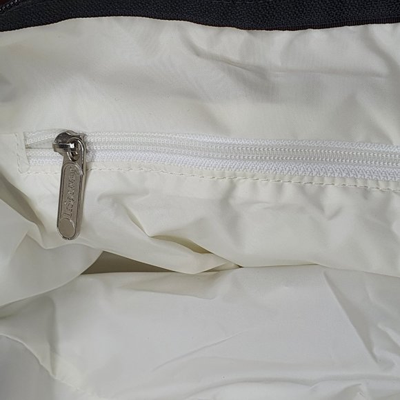 LeSportsac Hobo / crossbody with zippered Toiletry Pouch New without Tag - Picture 8 of 10